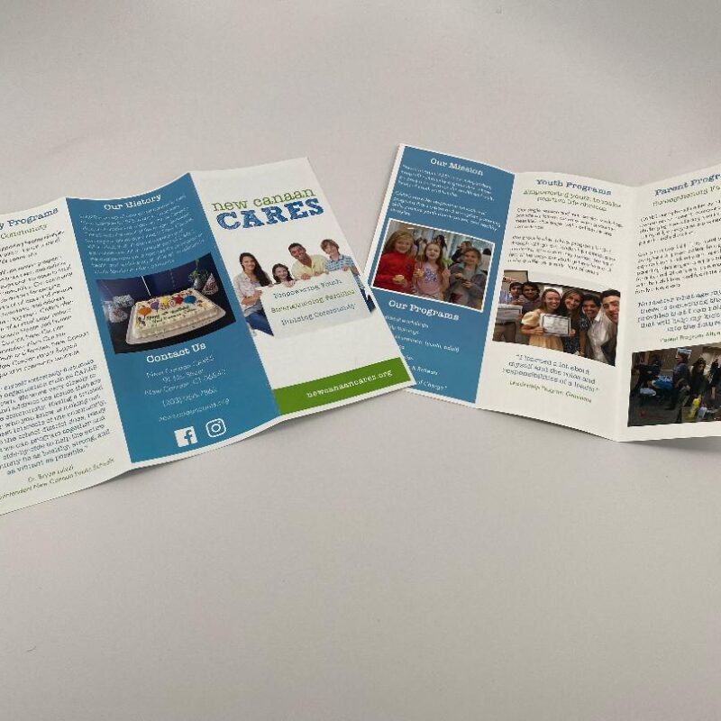 8.5x11 Trifold Brochures